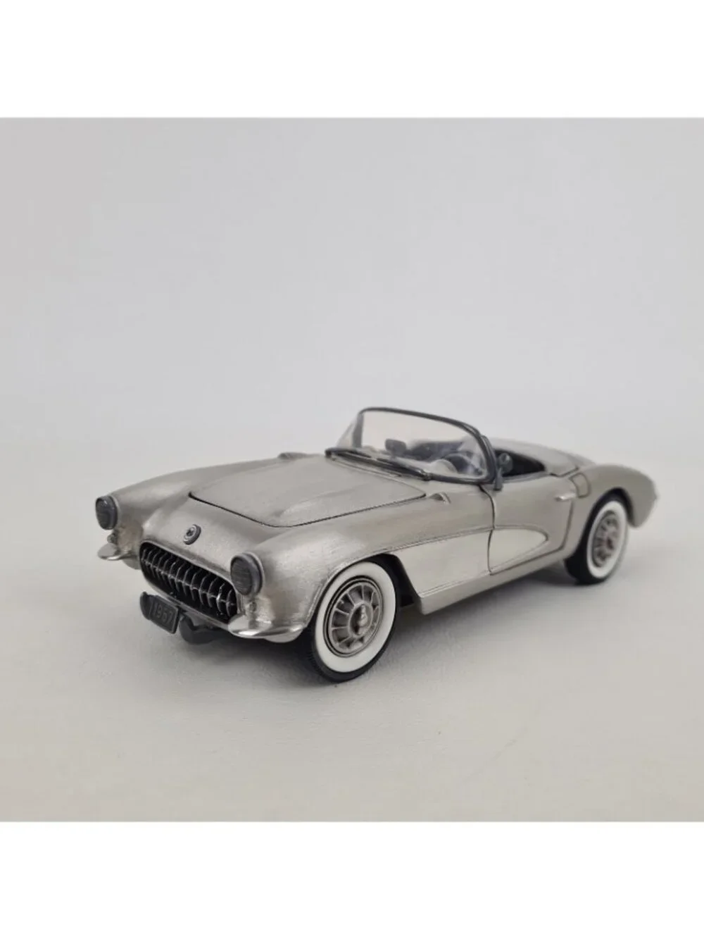 Franklin Mint Precision Pewter Classics 1957 Corvette 1:24 DieCast B11B880